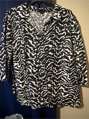 East 5th Black and White Zebra Print Button-Up